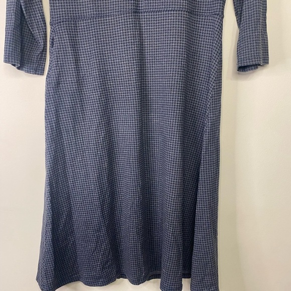 Toad & Co Rosalinda Dress V Neck Blue Houndstooth Dress Outdoor Gorpcore Small - Picture 3 of 10